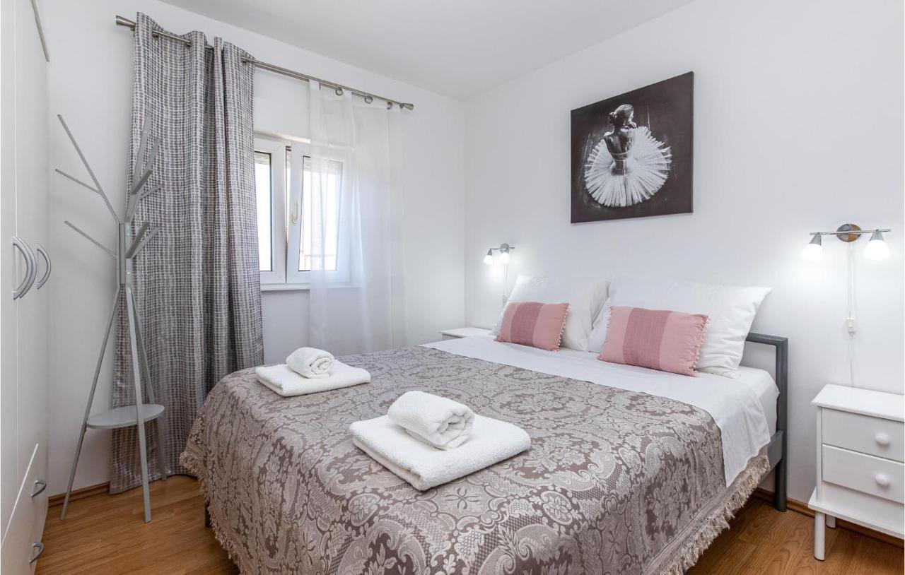 Amazing Apartment In Kostrena With 1 Bedrooms And Wifi Buitenkant foto